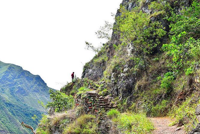 07 Day: Inca Jungle Adventure with Mountain Bike, Rafting, Zipline & Trek - Day 4: Walking the old route toward Santa Teresa