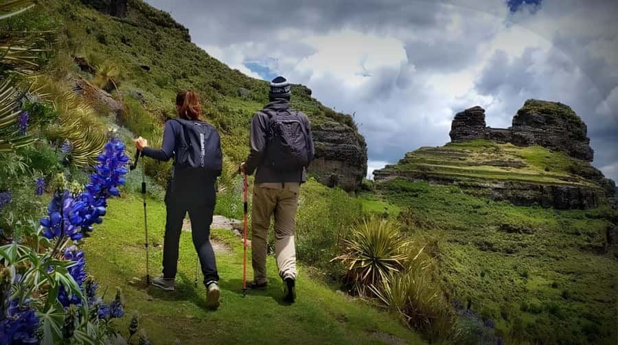 1 day excursion to Waqrapukara - Sangarara and the road to the trailhead