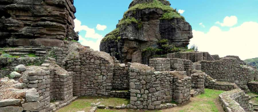 1 day excursion to Waqrapukara - The 5:00 am departure from Cusco