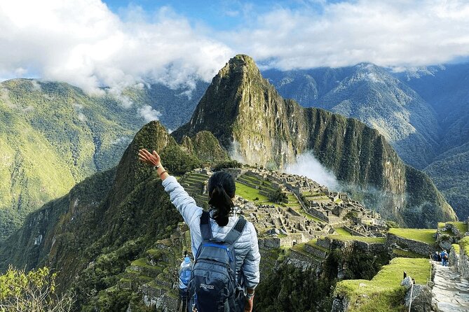 2 Day Sacred Valley and Machu Picchu Guided Tour from Cusco - From Cusco to Qorao and Taray