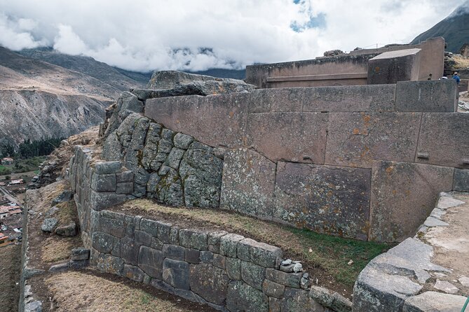 2-Day Sacred Valley & Machu Picchu by Train - Small Group Tour - From Cusco to the Sacred Valley at 7:45 AM