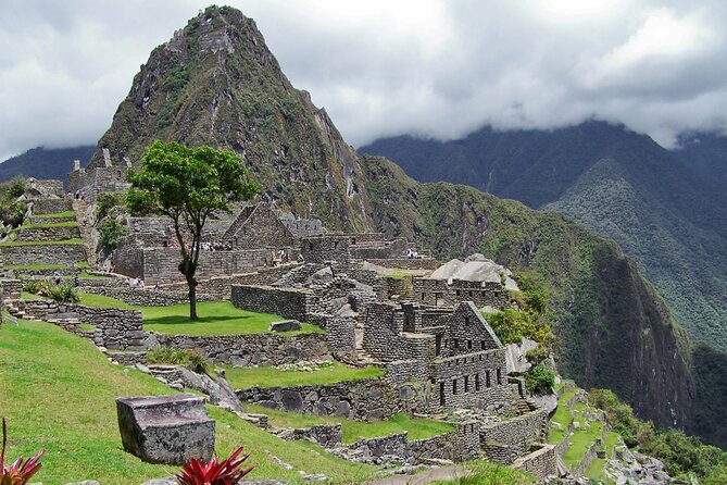 2-Day Sacred Valley & Machu Picchu Tour by Train from Cusco - Moray and the Inca farming terraces