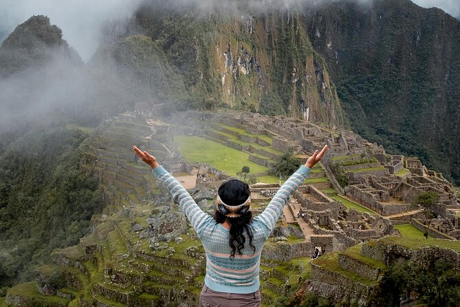 2-Day Sacred Valley & Machu Picchu Tour by Train from Cusco - Lunch at Tunupa in the Sacred Valley