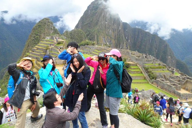 2 Days Machu Picchu Tour from Cusco - The 30-minute bus ride up to Machu Picchu