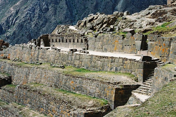 2 Days : Sacred Valley Conection Machu Picchu || Private Tour || - Lunch, train, and the return to Cusco