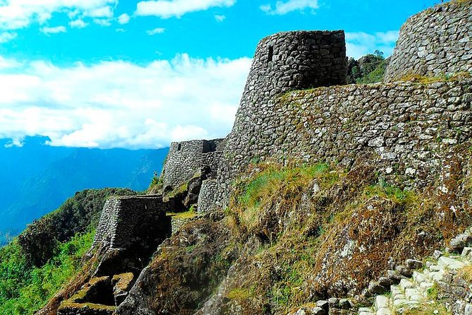 4 Day Inca Trail To Machu Picchu - Private Service - Day 1: Kilometer 82 to Wayllabamba