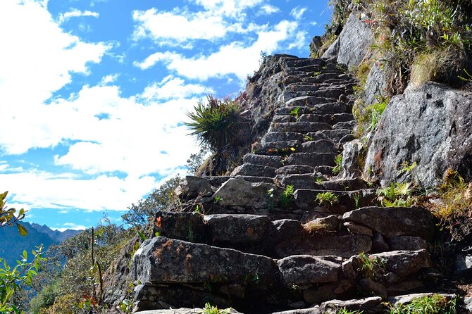 4 Days Inca Trail To Machu Picchu - Day 4: entering Machu Picchu through the Sun Gate