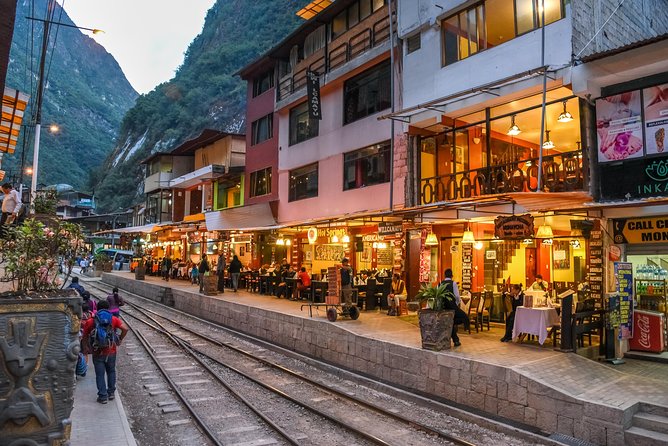 5 Day - Tour to Machu Picchu Traditional - Group service - Group size, guides, and the daily rhythm