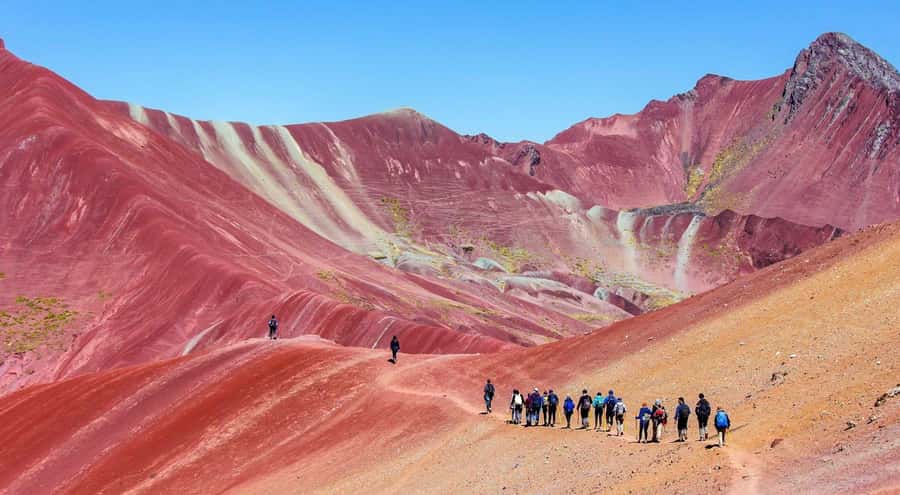 7 Colors Mountain Tour + Red Valley - Why Vinicunca is worth the early alarm