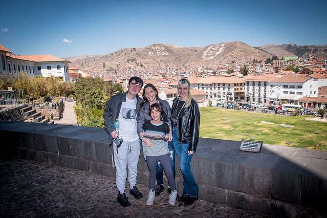7-Day Tour from Cusco with Machu Picchu and Rainbow Mountain - Guides, drivers, and the changing group setup