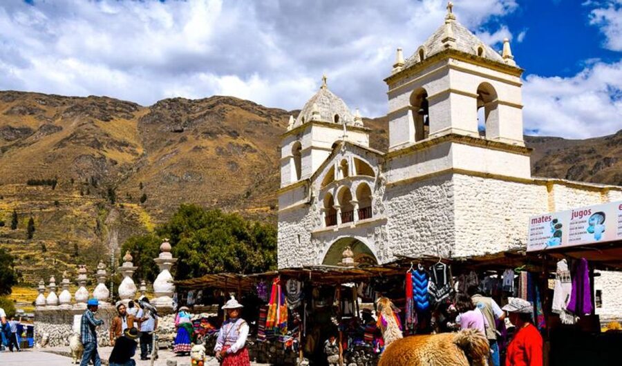 Andes: Colca Canyon Day-Trip - La Calera hot springs and free time in Chivay