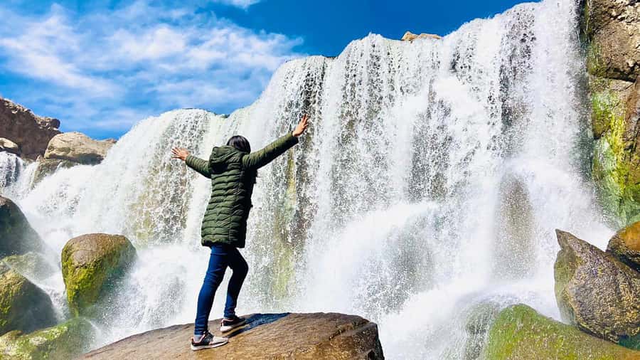 Arequipa: Catarata de Pillones and Bosque de Piedras Tour - Pampa de Arrieros, a railway stop with a useful story