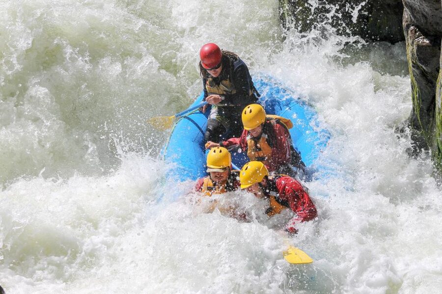 Arequipa: Chili River Rafting - A possible rock jump and other extras