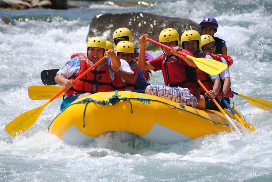 Arequipa: Chili River White Water Rafting with Hotel Pickup - A 6-Kilometer Run of Curves and Drops