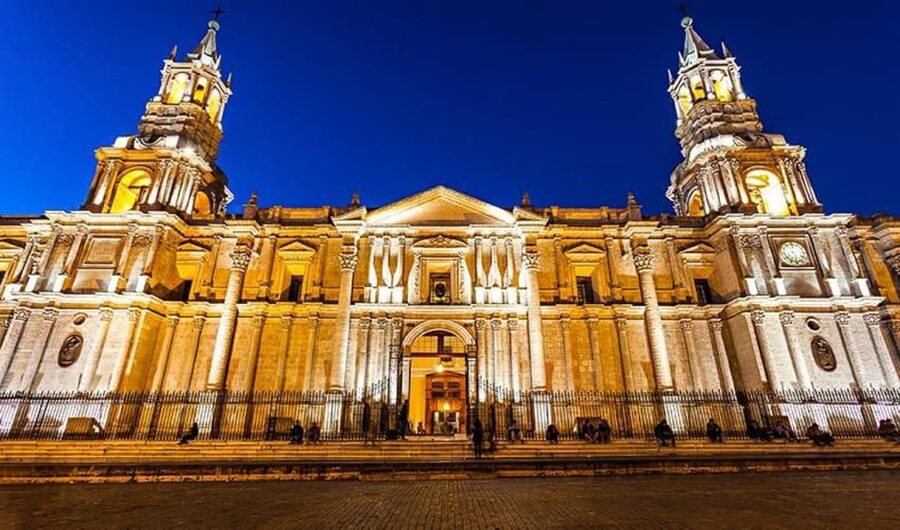Arequipa: City and Country Tour - The White City and the Plaza de Armas