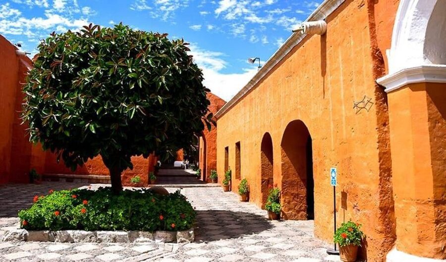 Arequipa: City and Country Tour - Via Paisajista and the Mansion del Fundador