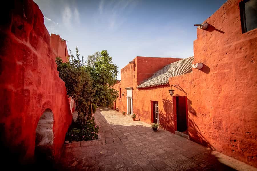 Arequipa: City Tour and Santa Catalina Monastery - Santa Catalina Monastery, a city inside the city