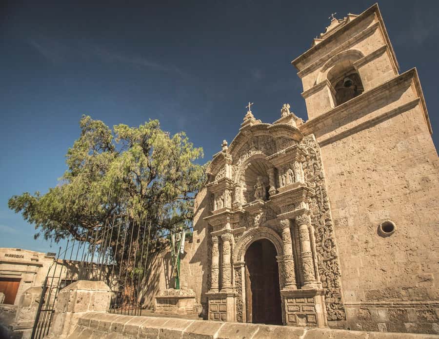 Arequipa: City Tour and Santa Catalina Monastery - What the $70 price means in practical terms