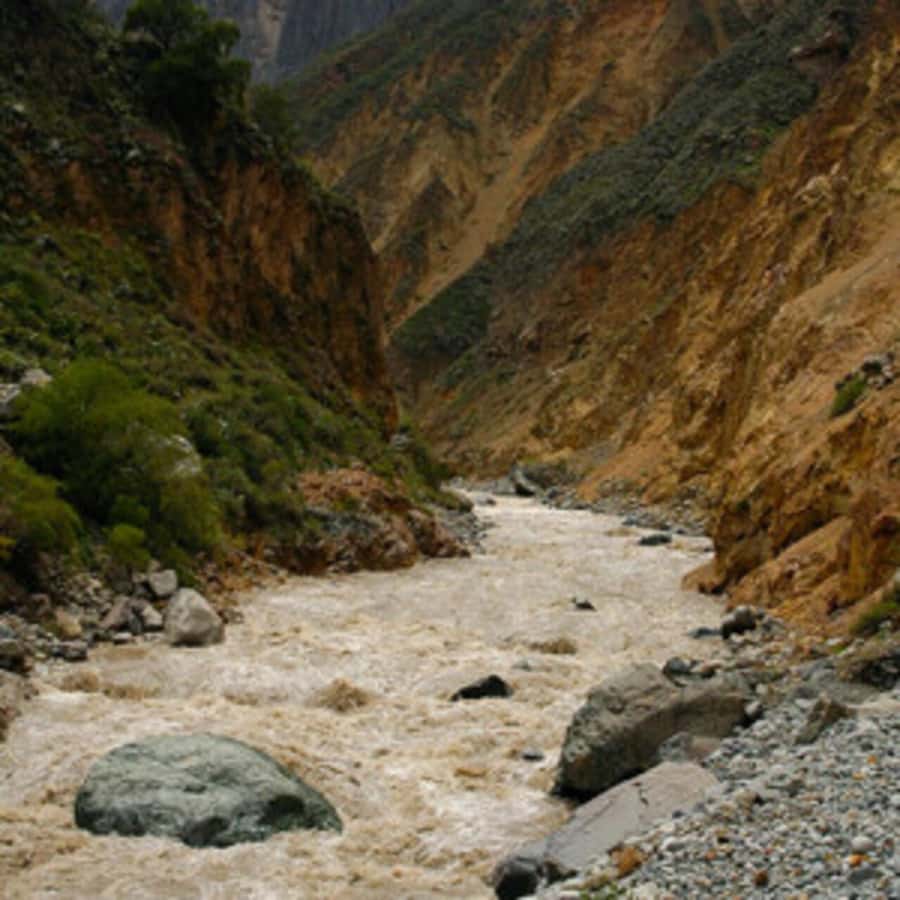 Arequipa: Colca Canyon Trekking 2 days and 1 night + food - The 5:00am climb to Cabanaconde