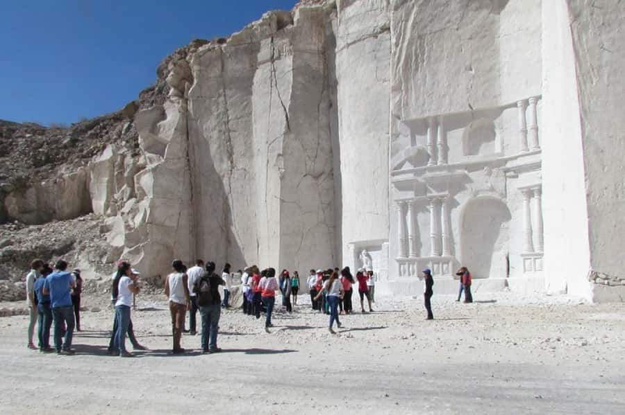 Arequipa: The White City Origins – Sillar Route Half Day - Añashuayco: Where the Stonecutters Work