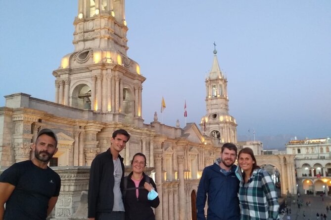 Arequipa Walking Tour city center and drinks experience - Reading Arequipa’s volcanic-stone center