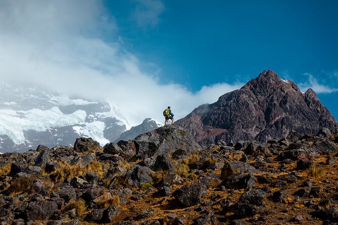 Ausangate and Rainbow Mountain Trek – 3 Days / 2 Nights - Day 2: Puca Pass, Anantapata, and the first view of Vinicunca