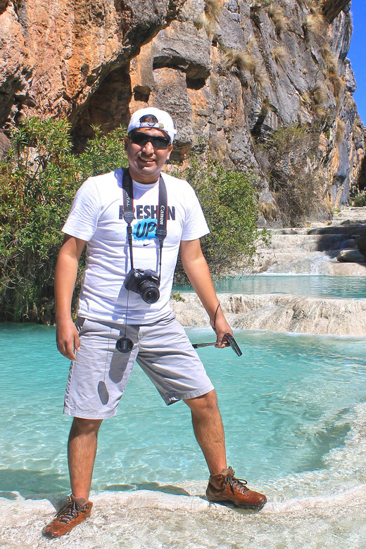Ayacucho: Full Day Aguas Turquesas Millpu - Choosing the extra walk to the Ojo de Agua