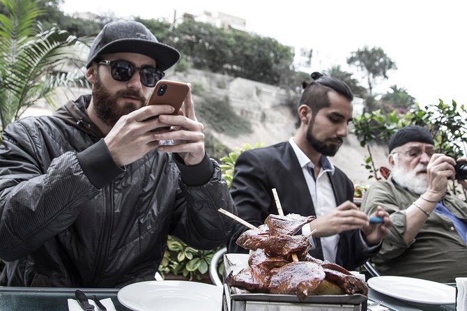 Barranco Art and Food Tour: Graffiti Walk and Culinary Delights - La Ermita Church: A brief stop with real local context