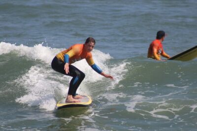Beginner Surf Lesson in Lima, Perú
