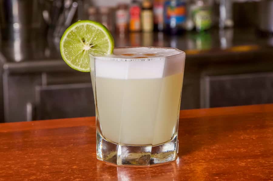 Best of Cusco: Night Tour, Pisco Sour Lessons, and Dinner - Cusco by night, from polished stone to Pisco