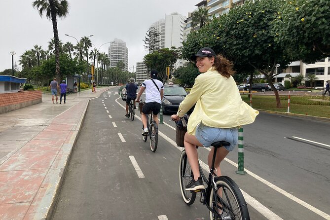 Bike Tour Lima | Ride along Miraflores & Barranco - Returning along the Miraflores Boardwalk