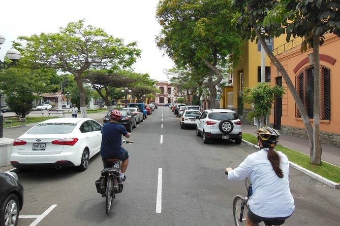 Bike Tour San Isidro, Miraflores and Barranco, - San Isidro beyond the business district