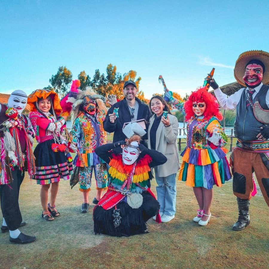 BUS 180 CUSCO - Huayllarccocha Lake and the Andean myth performance