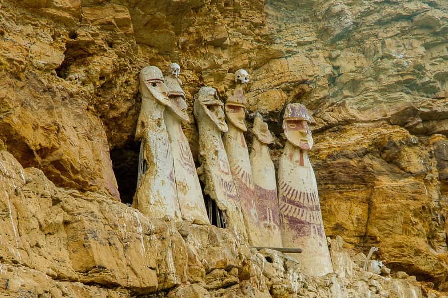 Chachapoyas: Karajía Sarcophagi & Quiocta Caves - Why Karajía and Quiocta make a good pair