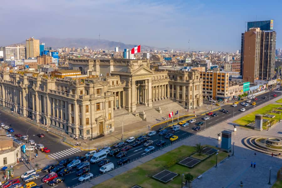 City Tour With Demonstration & Tasting of Pisco Sour - Olive Park and the ride along Arequipa Avenue
