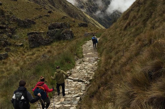 Classic Inca Trail 4 days to Machu Picchu - Camping comfort and the equipment list