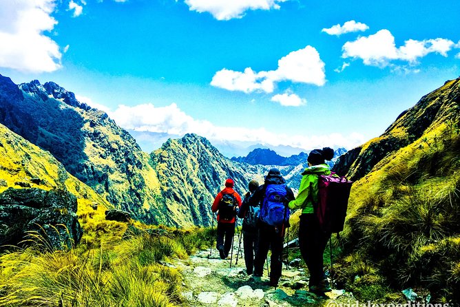 Classic Inca Trail 4 days to Machu Picchu - Day 1: From Cusco to km 82 and onto the trail