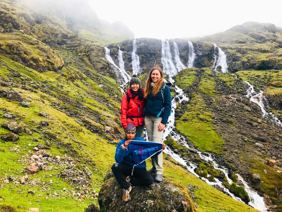 Cusco: 4-Day Lares Trek to Machu Picchu with Panoramic Train - Day 2: The hard climb to 4,750 meters