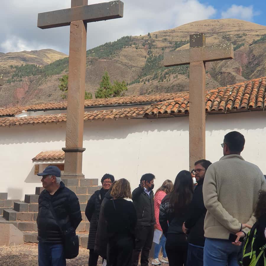 Cusco: Bus Turistico Puno Cusco con Tour y Buffet - The guide makes or breaks the day