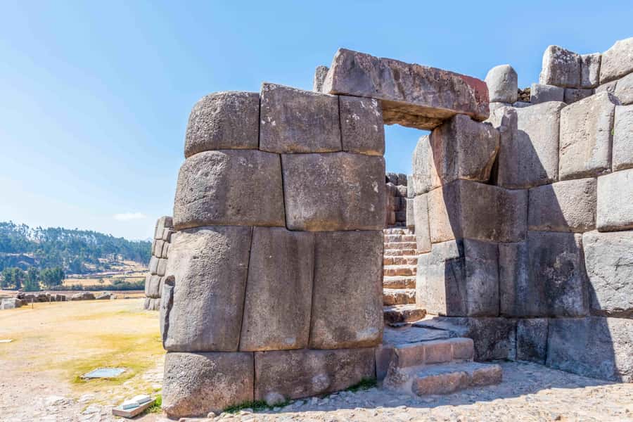 Cusco: City and Nearby Ruins 5-Hour Guided Tour - Guide Quality and Language Choice
