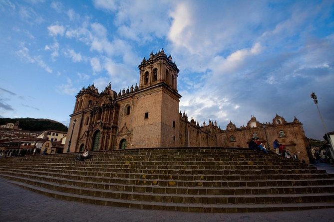 Cusco City Sightseeing, San Pedro Market, Cathedral and Qorikancha Temple - San Cristóbal Plaza gives you the right opening view