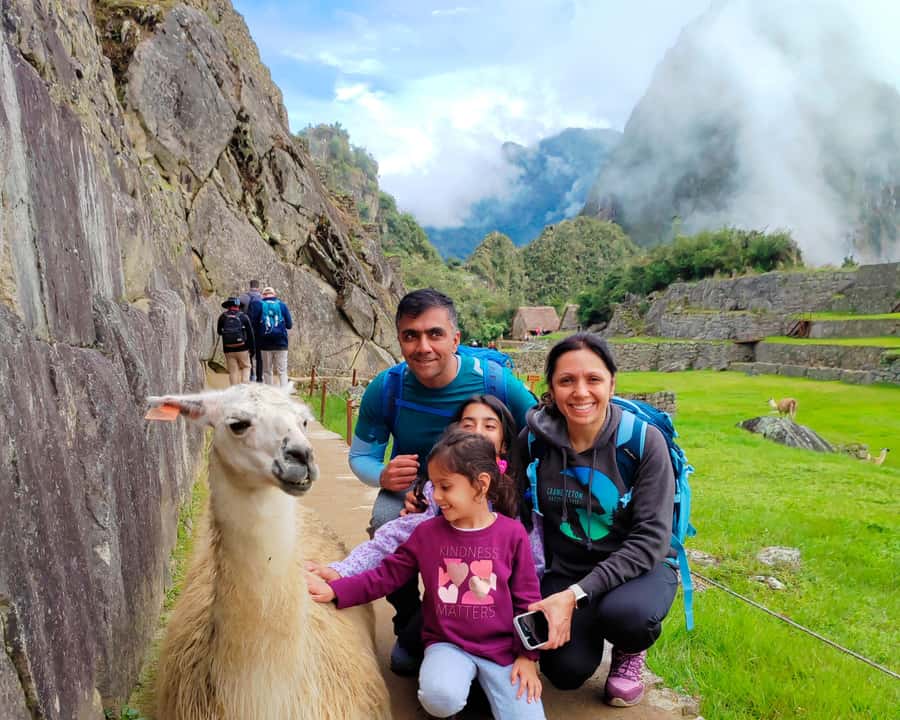 CUSCO: Full Day All Included Private Machu Picchu Experience - Aguas Calientes and the bus uphill