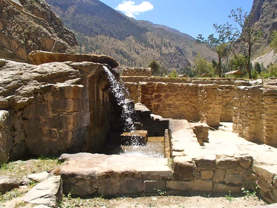 Cusco: Full-Day Sacred Valley and Maras Tour - Maras and the salt pools are the visual high point