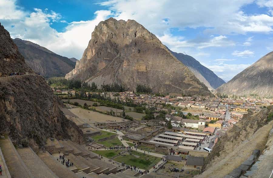Cusco: Full-Day Sacred Valley and Maras Tour - Chinchero opens with weaving and archaeology