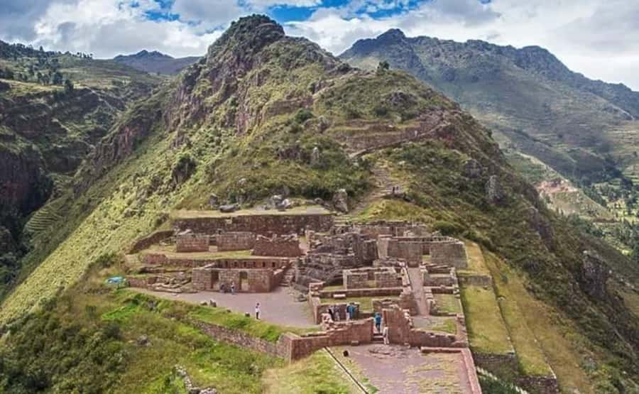 Cusco: Full-Day Tour of The Sacred Valley With Lunch - Guides, group size, and the feel of the day