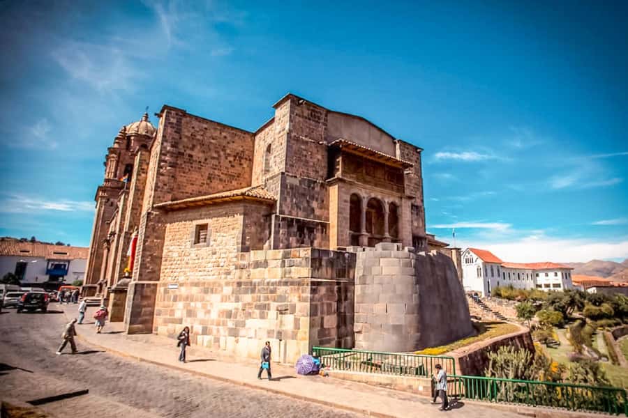 Cusco: Half-Day City and Nearby Archaeological Sites Tour - Quenqo, a smaller site with a religious purpose
