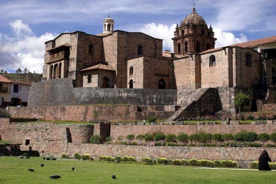 Cusco: Half-Day City Tour - Group size, vehicles, and the shopping stop