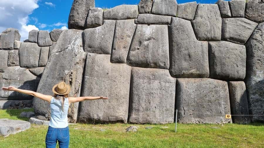 Cusco: Half-Day City Tour with Sacsayhuaman and Q'enco - Puka Pukara, a small fortress on the route