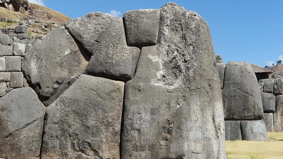 Cusco: Half-Day City Tour with Sacsayhuaman and Q'enco - Tambomachay and its carved water channels