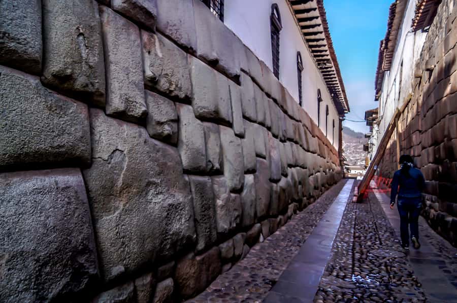 Cusco: Legends and History Night Tour with Pisco Sour - A Pisco Sour and a local-bar finish
